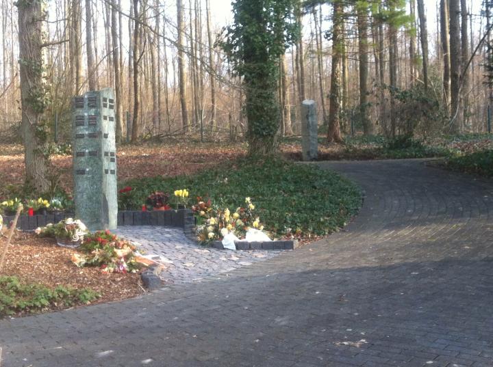 Zum Vergrößern bitte anklicken. Zum Vergrößern bitte anklicken.